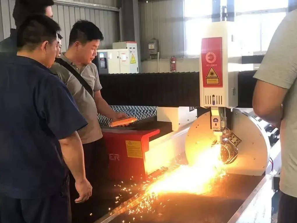 “新兵器”到位！板管一體激光切割機(jī)